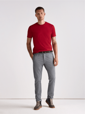Rotes T-Shirt
