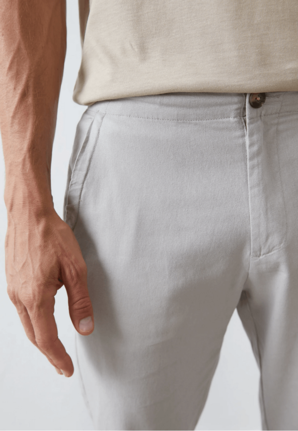 Graue Chinos - Image 2